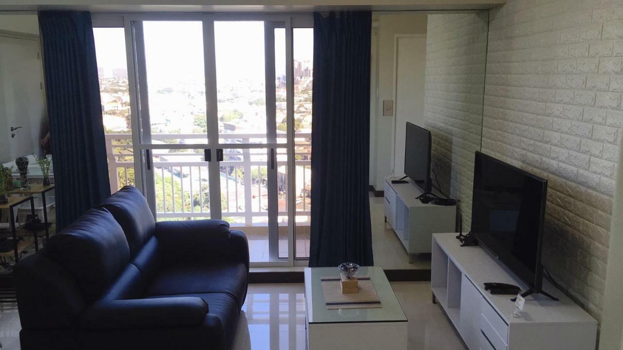 Viera Residence Manila Exterior foto